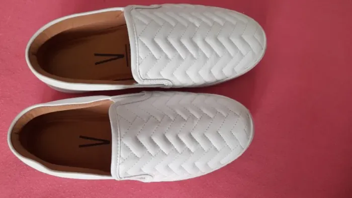 Tênis Vizzano branco novo