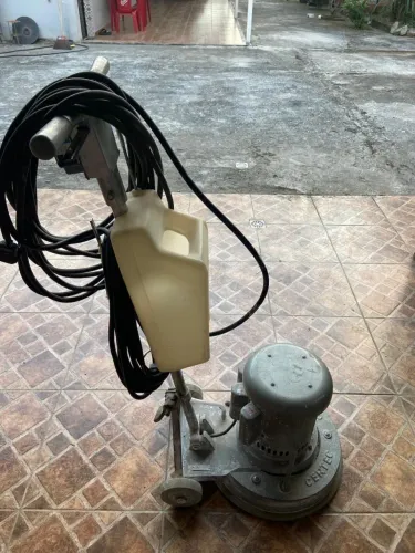 enceradeira e lavadora industrial de pisos