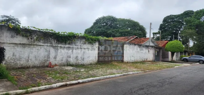 TERRENO À VENDA EM INTERLAGOS - ZONA SUL DE SÃO PAULO.