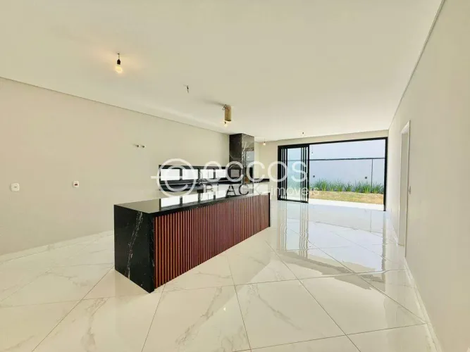 Casa à venda, 3 quartos, 3 suítes, 2 vagas, Cajuru do Sul - Sorocaba/SP