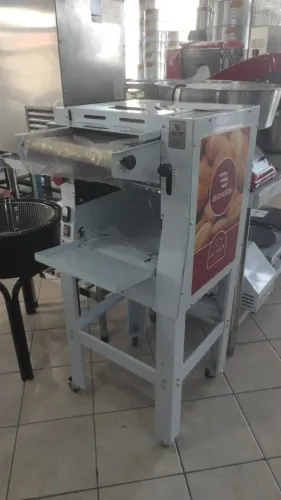 Bh Modeladora de pão Braesi uso industrial 