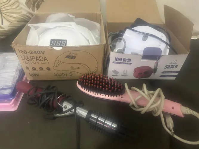 Kits manicure e nails + escova alisadora e babyliss
