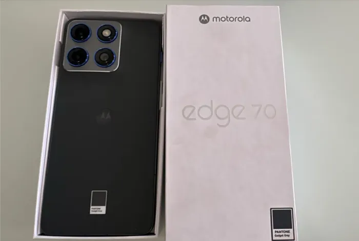 Moto Edge 70 - Gadget Gray