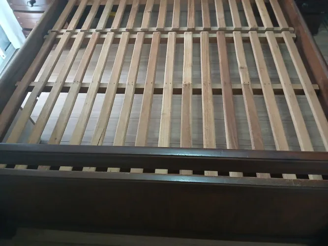 Cama extrato e colchão de casal
