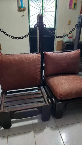 CONJ POLTRONAS EM MADEIRA MACIÇA