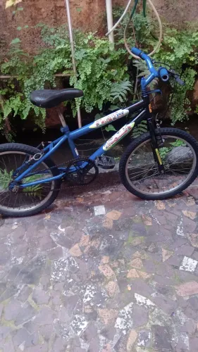 Bicicleta infantil aro 20 perfeita, impecável pronta pra uso