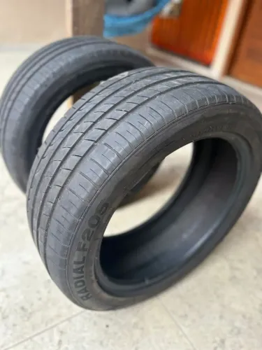 2 Pneus 70% Minerva 245/45 Aro18
