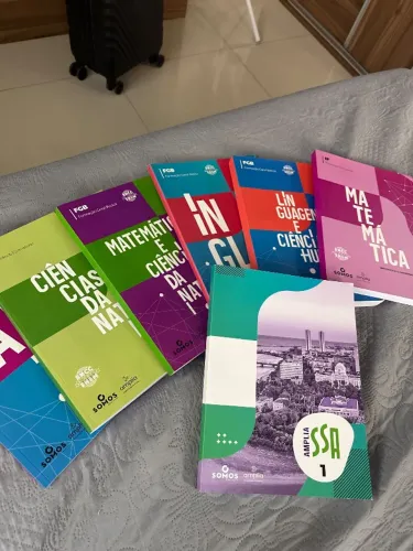 Livros preparatórios para SSA1 e ENEM novos. 