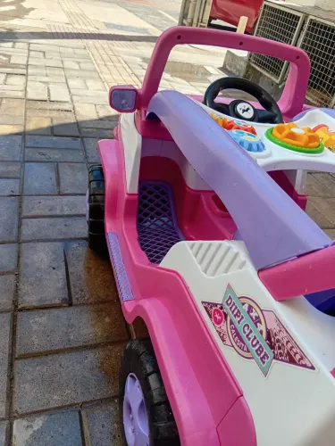 Vende se um carrinho infantil