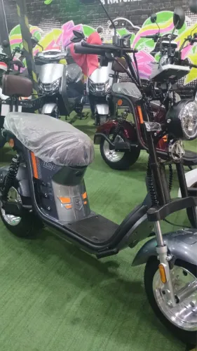 Scooter Elétrica Yesu Ziyou estado de 0km