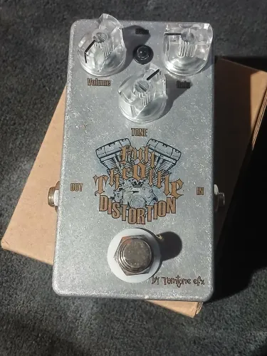Pedal drive Full Throttle Tom Tone 
