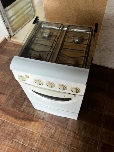 Vendo fogão 4 bocas