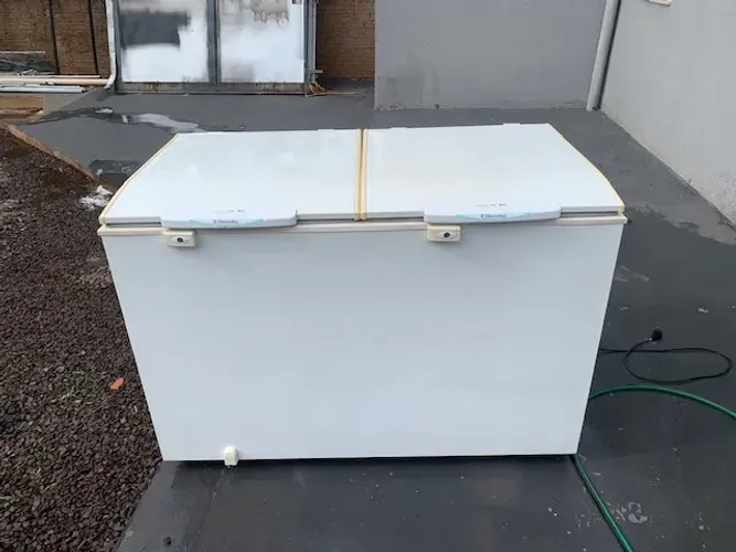 FREEZER ELETROLUX H 400 LITROS SEMI-NOVO PRECO ESPECIAL 2200,00 PREÇO PRA VENDER 