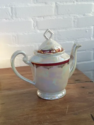 bule em porcelana fios de ouro antigo Antiquario decoração vintage casa louça alça colada