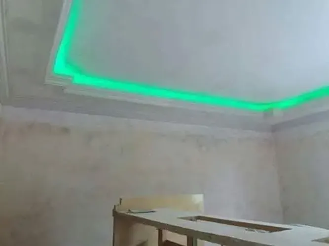 Rebaixamento  de gesso , sanca molduras e 3 d 