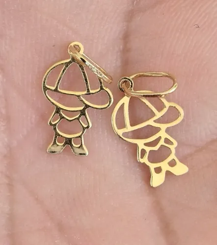 Dois pingentes menino, ouro 18k