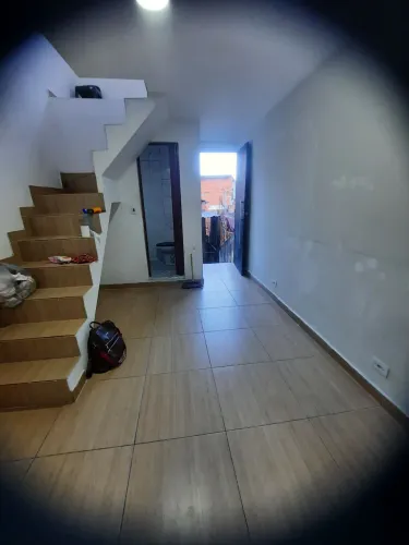 Alugo casa