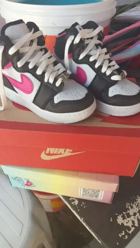 Tênis semi novos infantil menina
