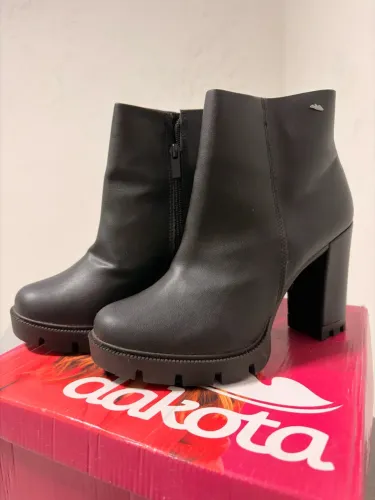 Bota preta Dakota