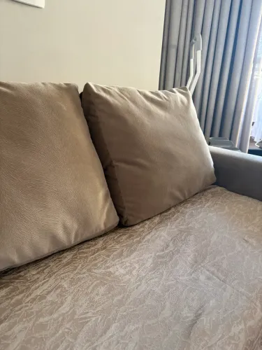 Sofá pequeno 4 lugares