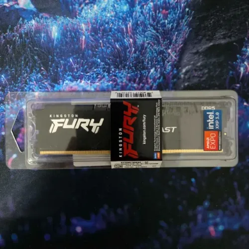 Memória RAM Kingston Fury Beast, 32GB, 5600MT/s, DDR5, CL36, Preto, EXPO - KF556C36BBE-32