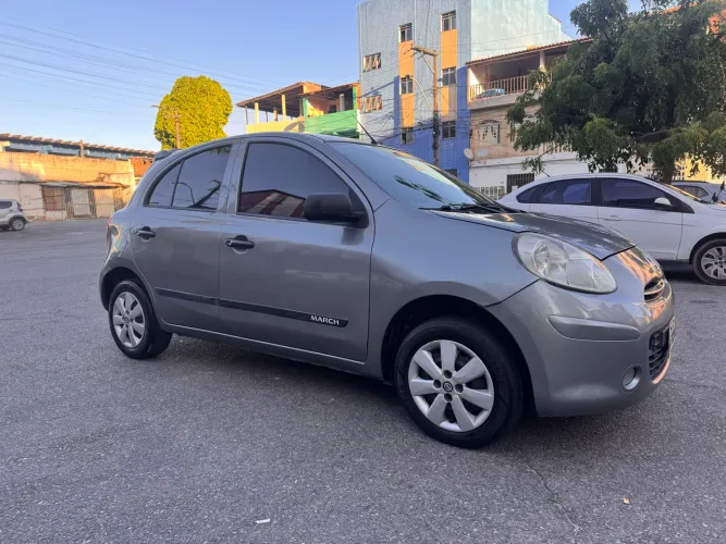 Nissan March 1.0 16V Flex Fuel 5P 2013
