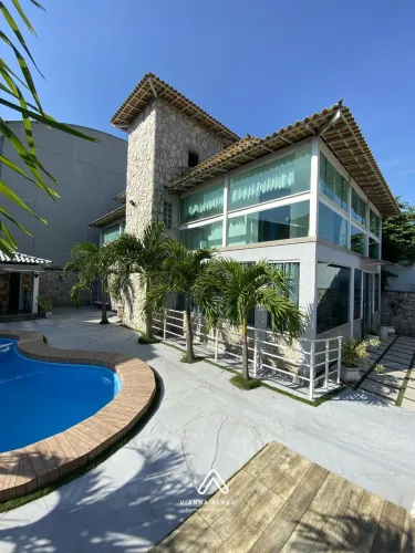 Casa com 4 quartos, 368m² por R$ 1.800.000 - Cond. Recanto Da Cidade (Centro) -