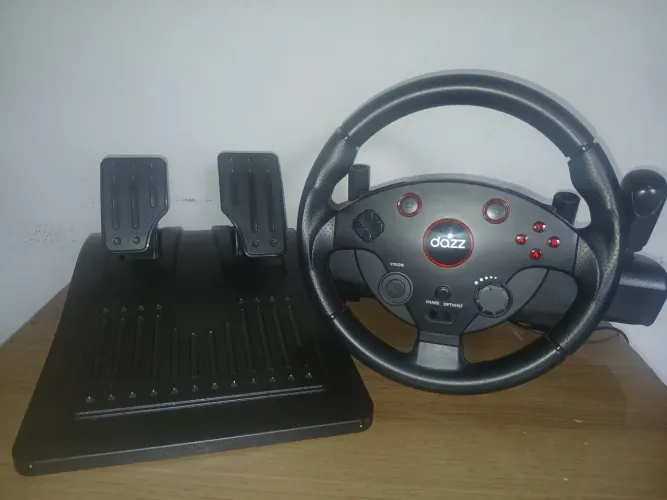 Volante Dazz, seminovo em perfeito estado