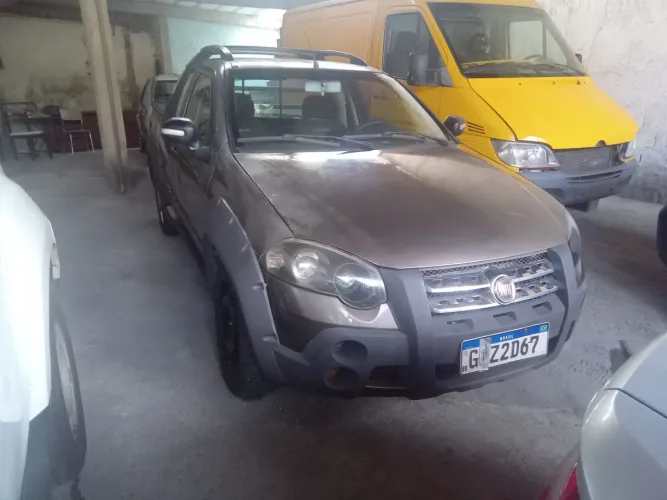 Fiat Strada Adventure 1.8/ 1.8 Locker Flex CE 2010