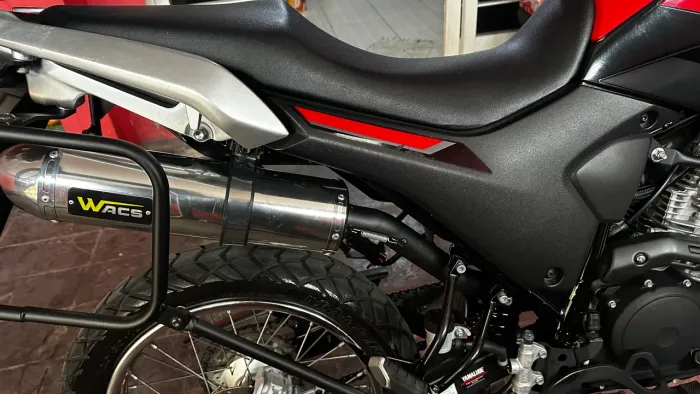 Escapamento da Lander XTZ 250 esportivo