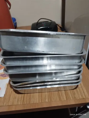 Vendo sete fôrmas de pães
