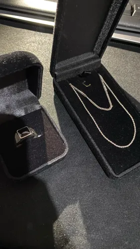 VENDO KIT PRATA DE COLAR,PULSEIRA E ANEL. 