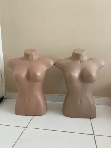 Manequim meio busto $ 90 OS DOIS