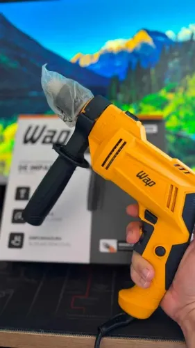 Furadeira de Impacto WAP 220v 700w