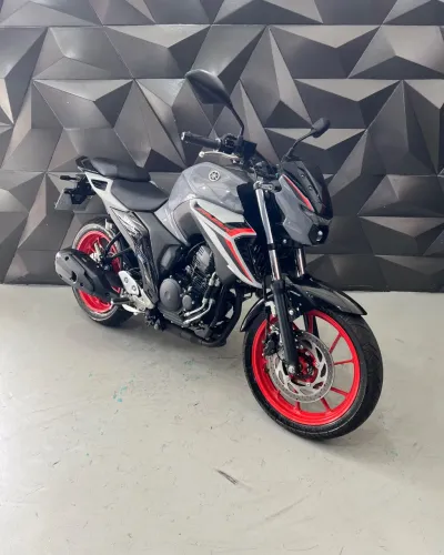 FZ25 250 FAZER CONNECTED