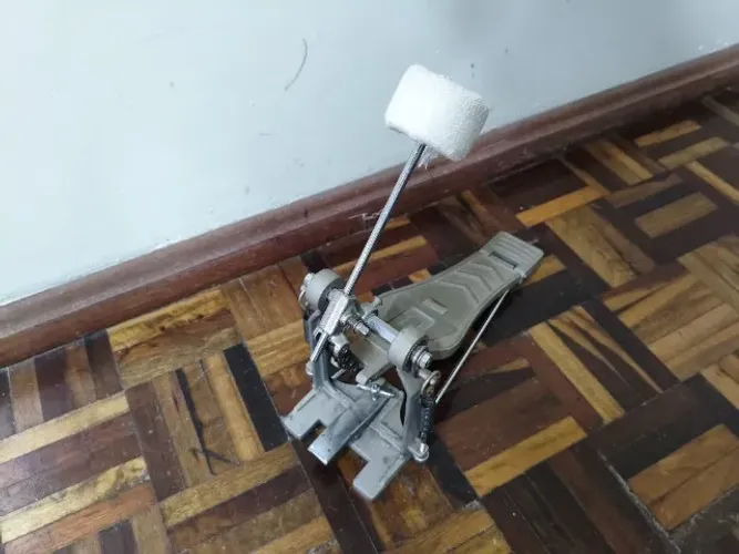 Pedal de Bateria Turbo com Batedor de Feltro