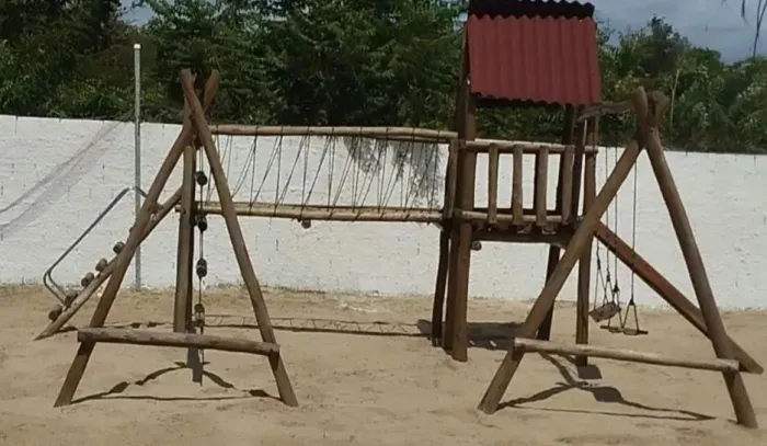 Parquinho em eucalipto