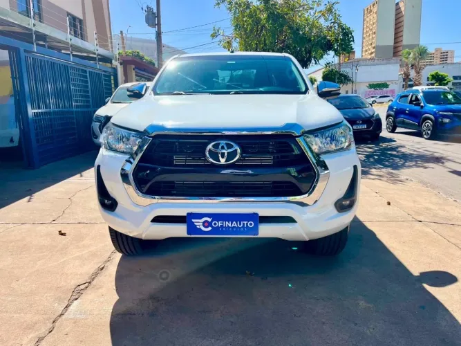Toyota Hilux CD SRV 4X4 2.8 TDI Diesel Aut. 2022