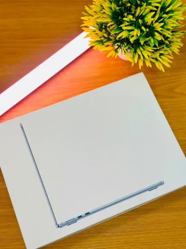 MACBOOK AIR M4 256GB/16GB LACRADO