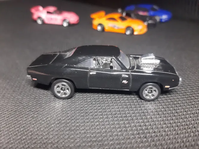Hot Wheels Velozes e Furiosos Dodge Charger RT