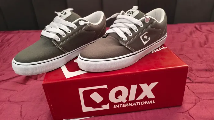 Tênis QIX Combat 3 Original - Novo na Caixa - Grafite/Branco - Nº 41