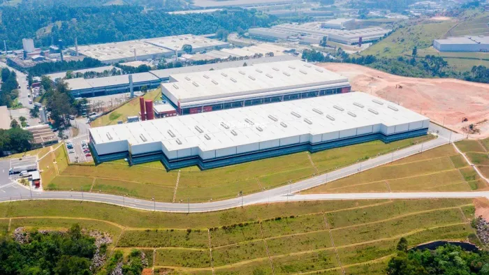 Galpão Industrial para Locação em Itapevi-SP, Bairro Nova Itapevi: 2 Salas, 2 Banheiros, 6