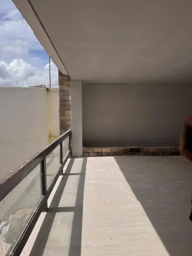 Guarda corpo de madeira maciça sucupira 