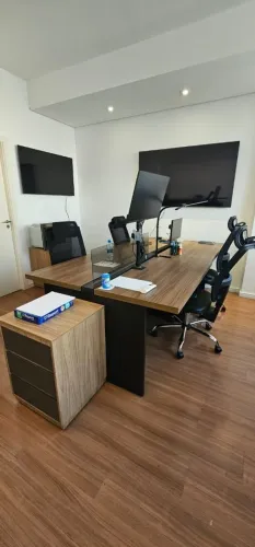 Mesa escritório 4 lugares e 4 cadeiras