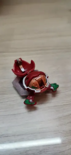 Bakugan pyrus Stingslash B1