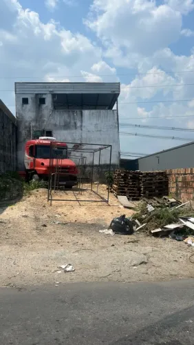 Vendo 4 terrenos, cada um por 250 mil, todos os 4 são no mesmo bairro