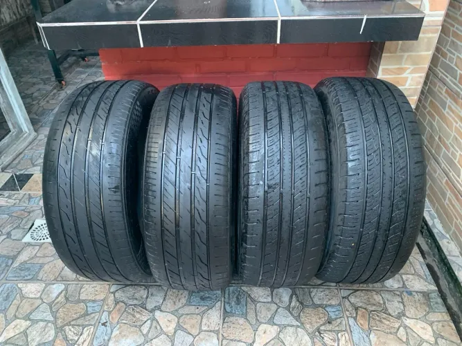 04 pneus 255/55/R19 seminovos
