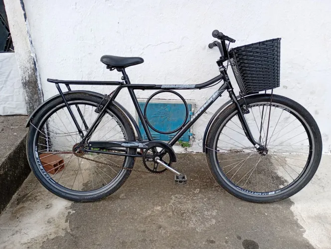 Bicicleta Monark Com aro áerio e raios inox.