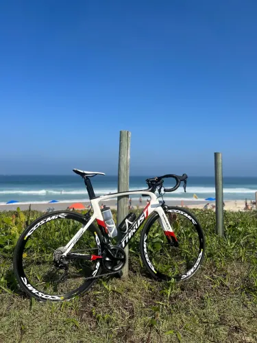 ROAD BIKE FULL CARBONO + todos os equipamentos que eu tiver de ciclismo 