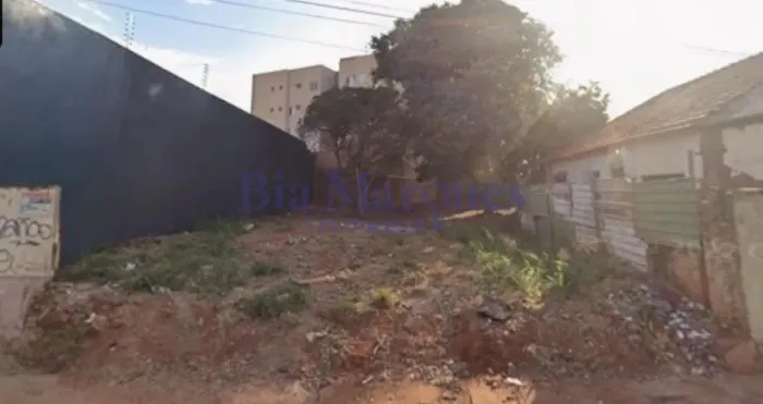 TERRENO 439M² À VENDA AVENIDA DE GRANDE FLUXO LOCALIZADO 1 DE MAIO
